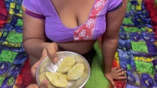 Desi Indian Girlfriend Fucked In Oyo Room After Feeding Momos Viral Mms Xvideo With Hindi Audio